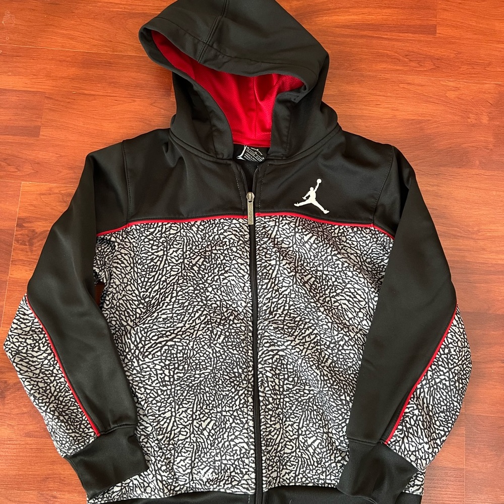 Boys Jordan full zip hoodie